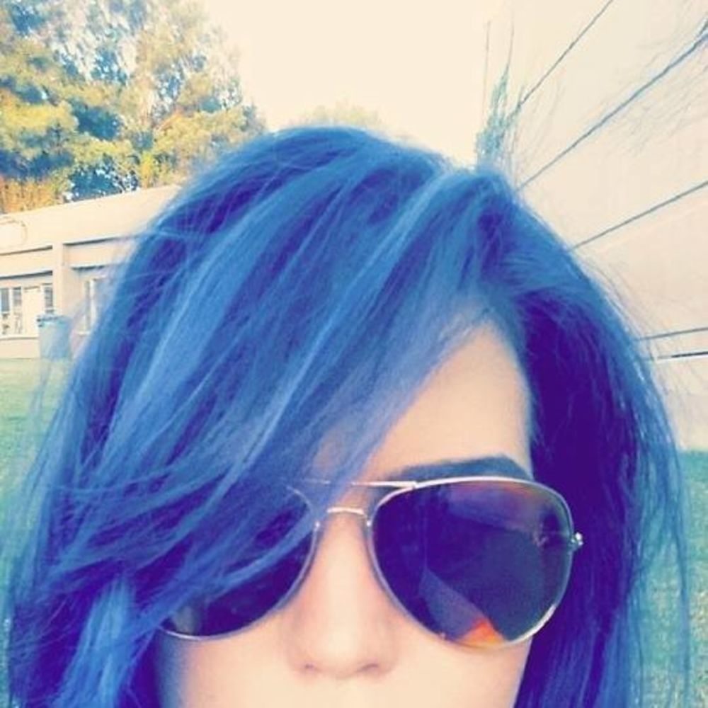 Meet your Posher, Laura